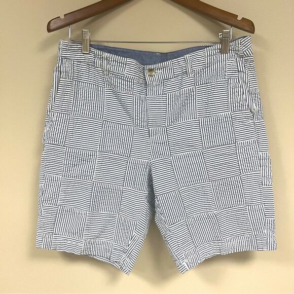 L.L. Bean Blue and White Striped Women's Shorts - Picture 1 of 6